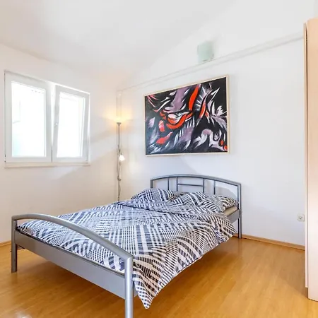 Kamelicina Iii Apartmán *