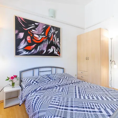 Apartment Amazing In With House Sea View