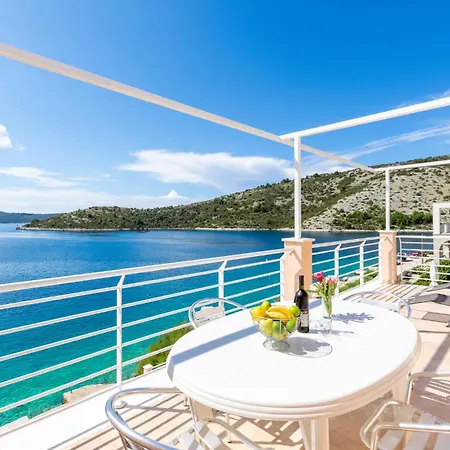 Amazing In With House Sea View